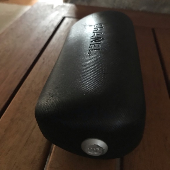 Original Chanel Sunglasses. Unisex - Picture 7 of 8